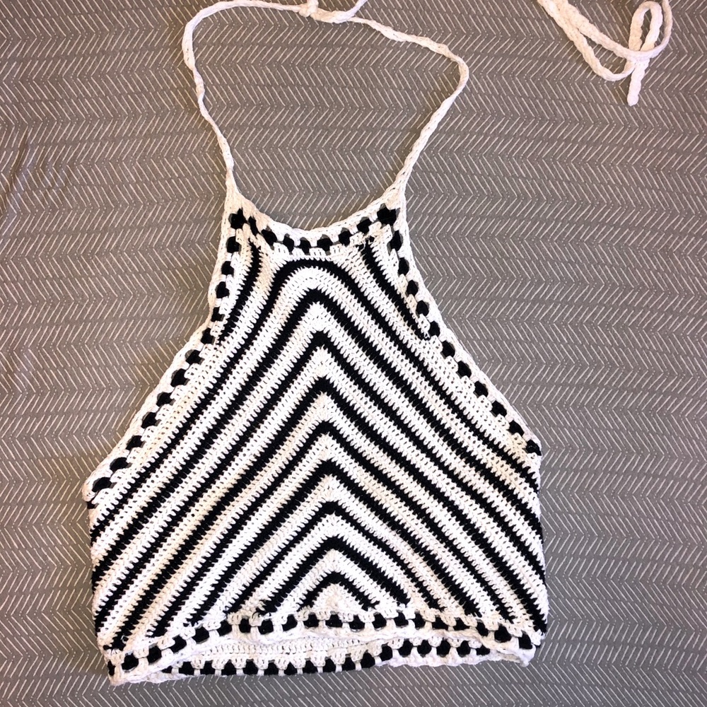 Forever 21 patterned crochet cropped halter top